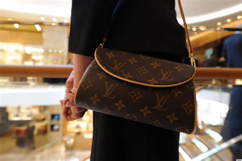 louis vuitton europe price 2018